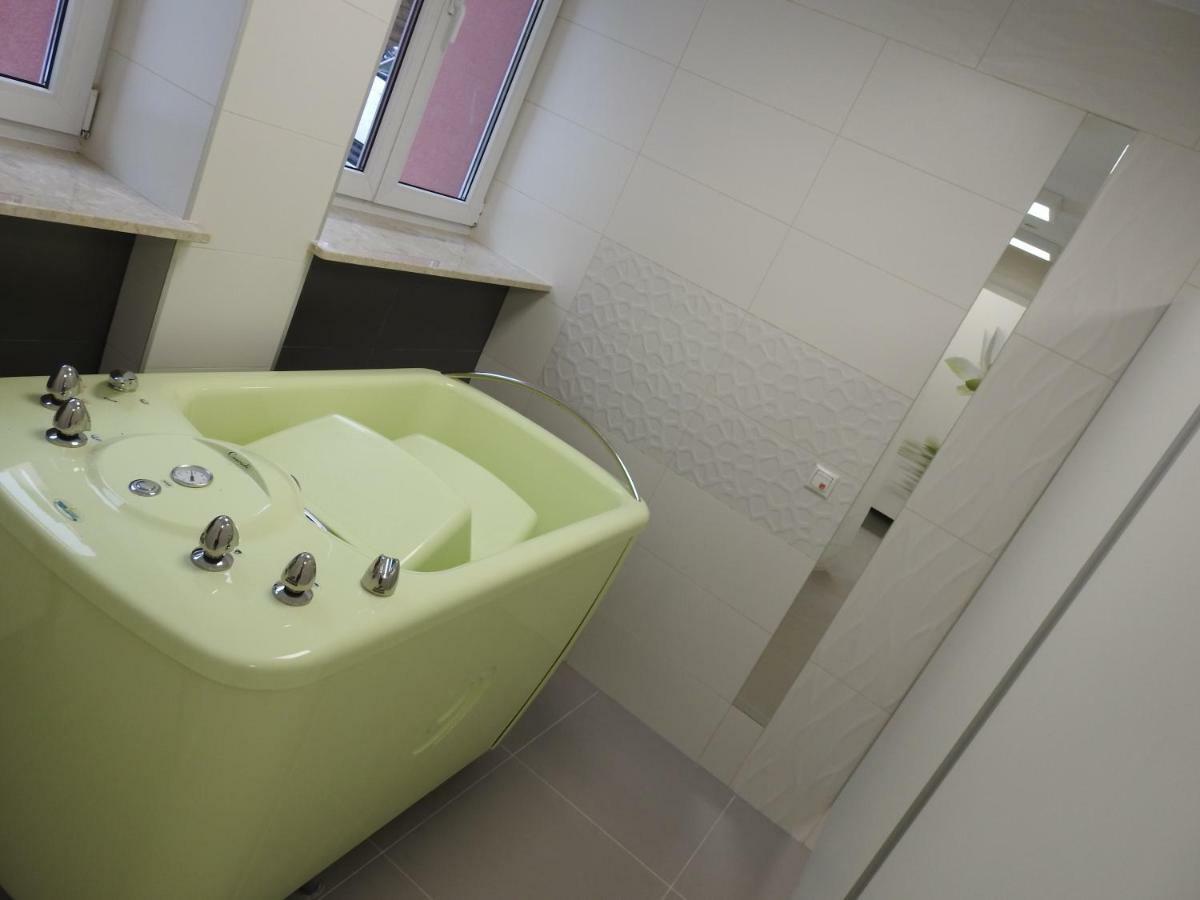 Sanatorium Energetyk Hotel Krynica Zdroj Luaran gambar